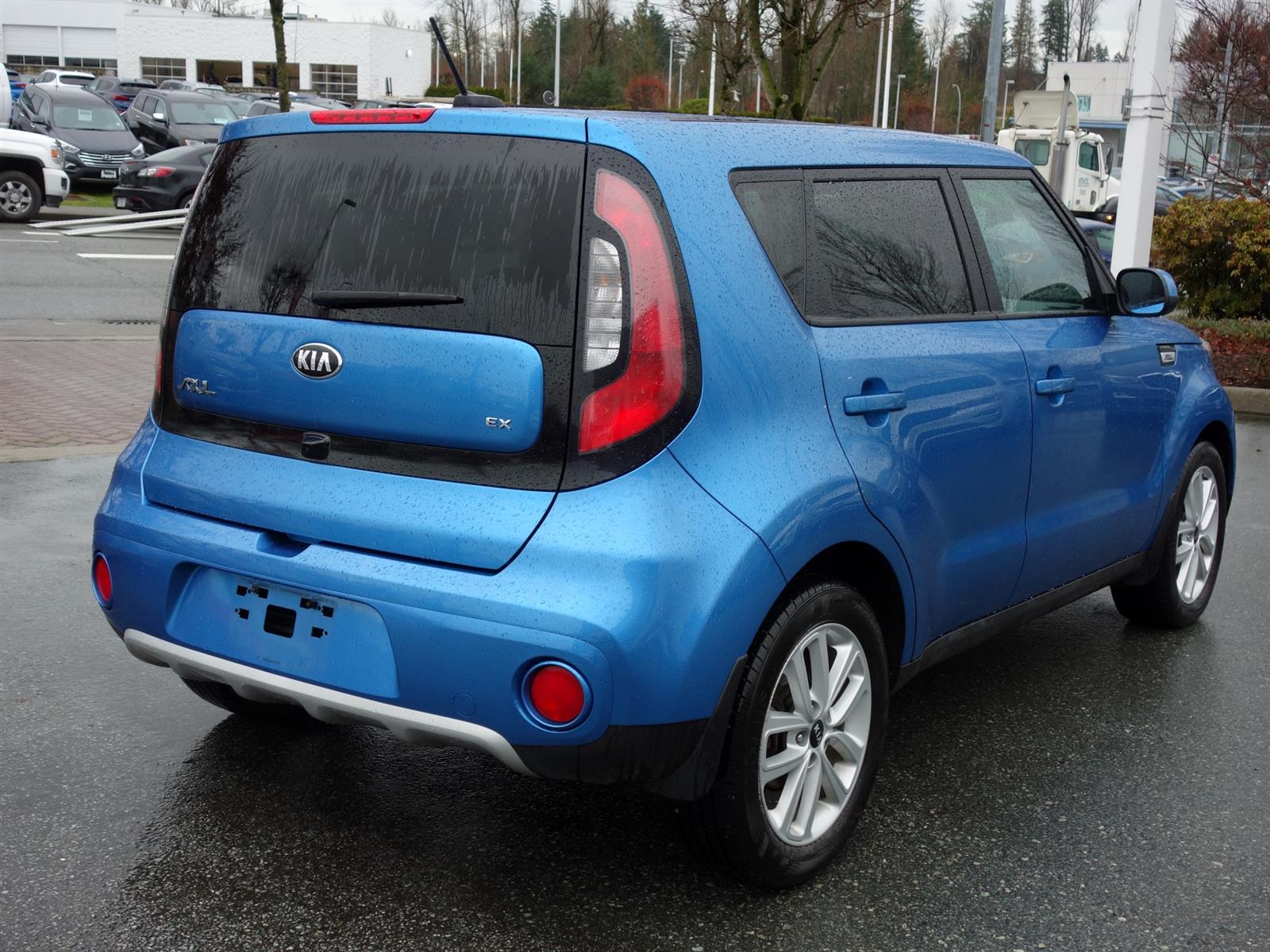 Kia soul avito